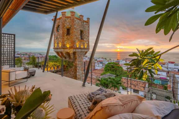 Casa de la Torre - Image 1
